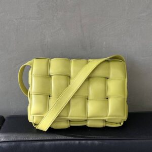 ボッテガヴェネタ パデッドカセット マキシイントレチャート バッグ 買取実績