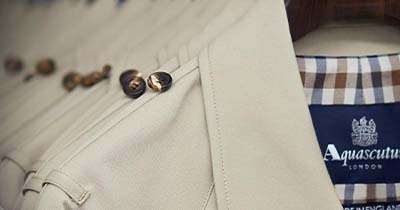 アクアスキュータム 高価買取 ポイント  ギャバジン生地の「光沢」と「ハリ」を維持するための適切な保管 画像