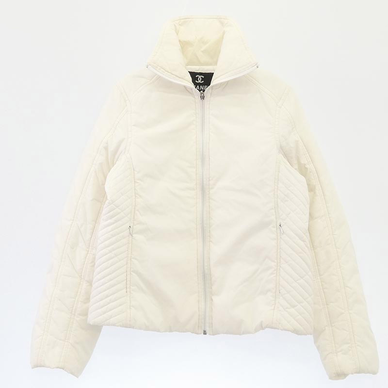 シャネル CCマーク ココマーク ロゴ スタンドカラー 中綿 ジップアップ ナイロン ジャケット 買取実績