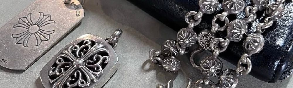 オールドクロムハーツと現行モデルの違いを徹底比較 デザイン哲学の違い:バイカーブランドからラグジュアリーブランドへ 画像