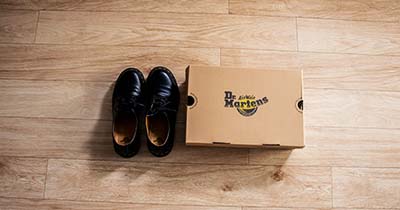 ドクターマーチン 高価買取 ポイント 付属品・限定仕様は必ず保管する 画像