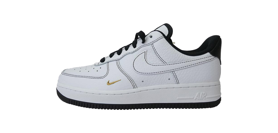 ナイキ IB6543-101 Women’s Air Force 1 07 Mini Jewel White Metallic Gold Black 買取実績