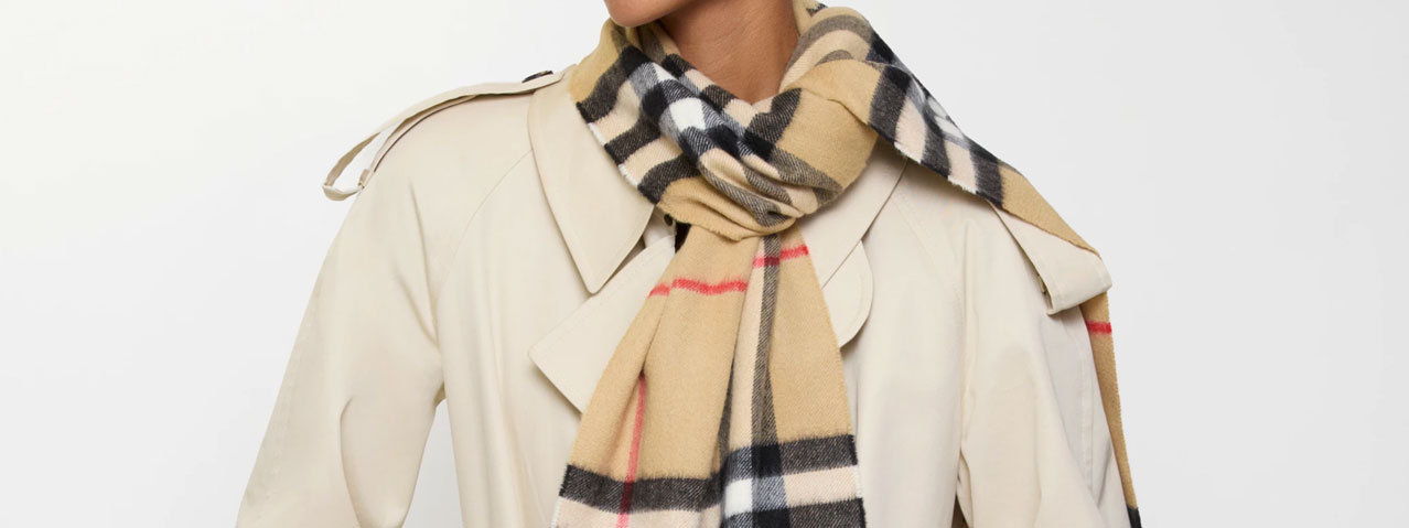 マフラー・スカーフ｜チェックが最も映えるアイテム　画像