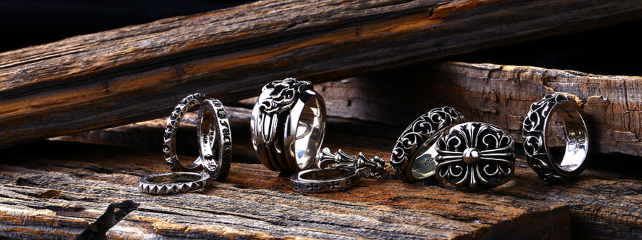 新品を購入するなら「クロムハーツ正規店」　画像