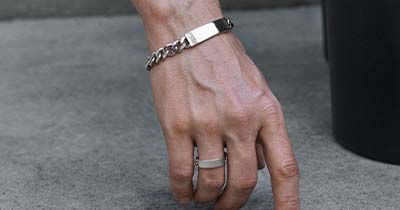 トムウッド 高価買取 ポイント シルバー特有の「酸化」と「硫化」を適切にケアする 画像