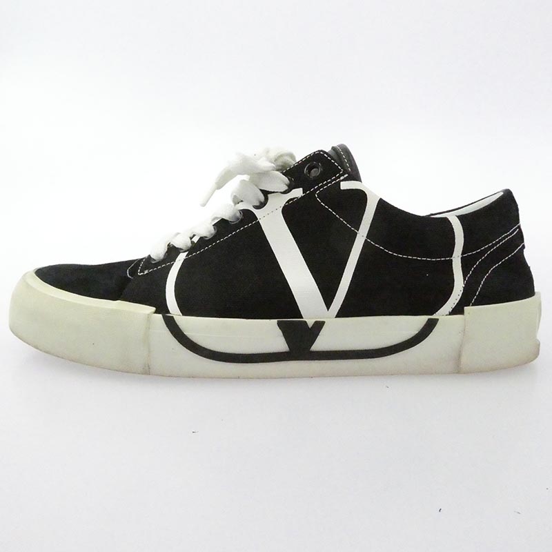 ヴァレンティノ Vロゴ キャンバス ローカット スニーカー 買取実績