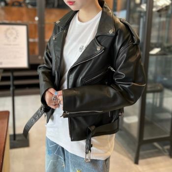 レイヤードスタイル｜パーカー・レザーとの重ね着術 重ねることで引き立つTシャツの存在感 画像