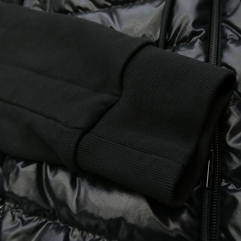 モンクレール H10918G00009 809KR モンクレールジャパンタグ MAGLIA CON CAPPUCCIO マグリア コン カプチーオ ダウン切替 ジップアップ パーカー フーディ 買取実績 画像