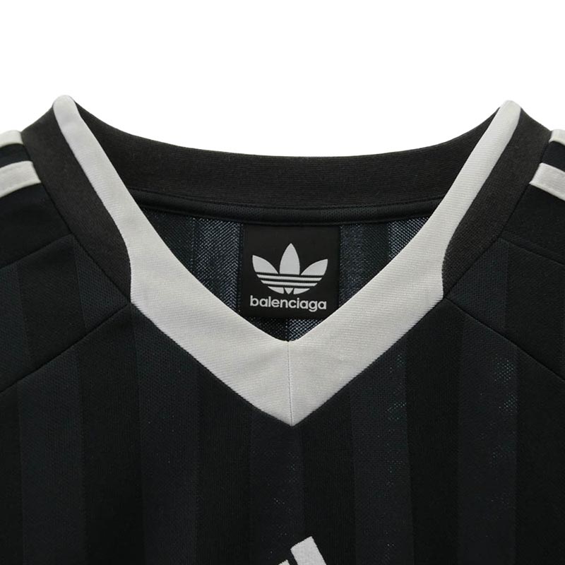 バレンシアガ 23SS 723663 TNV13 x adidas アディダス オーバーサイズ サッカー 半袖 ゲームシャツ Tシャツ 買取実績 画像