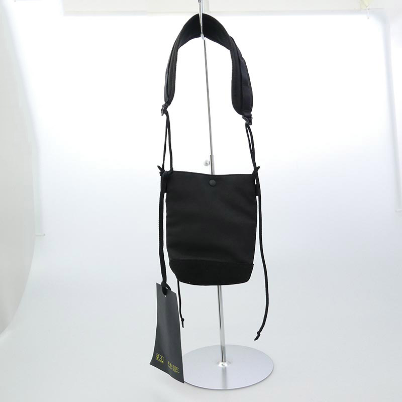 モンクレール FRAGMENT DESIGN フラグメントデザイン GENIUS ジーニアス × FRAGMENT フラグメント 22AW H209U5I00001 Sacoche サコッシュ ナイロン ショルダー バッグ 買取実績 画像