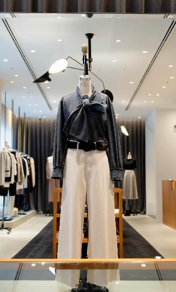 ドゥロワー秋服コーディネートマネキン画像