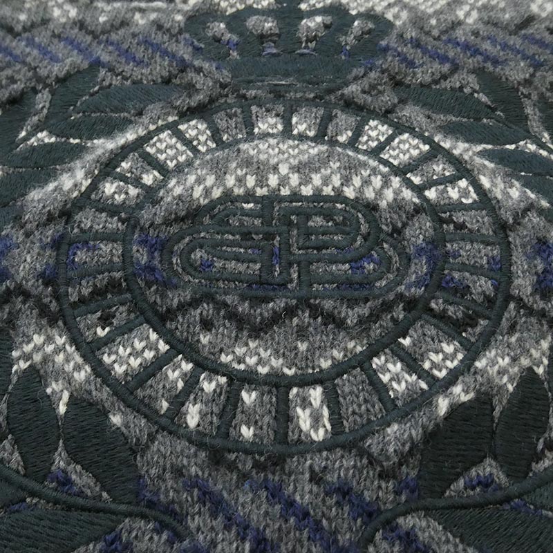 バレンシアガ 21AW 663872 ロゴ刺繍 デストロイ クルーネック ダメージニット 買取実績 画像