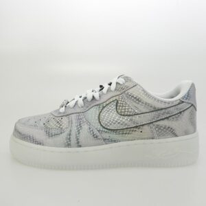 ナイキ 25AW II3925-400 × Kobe Bryant Air Force 1 Low Protro Lenticular Snake コービー ブライアント エアフォース1 ロー プロトロ レンチキュラースネーク スニーカー 買取実績 画像