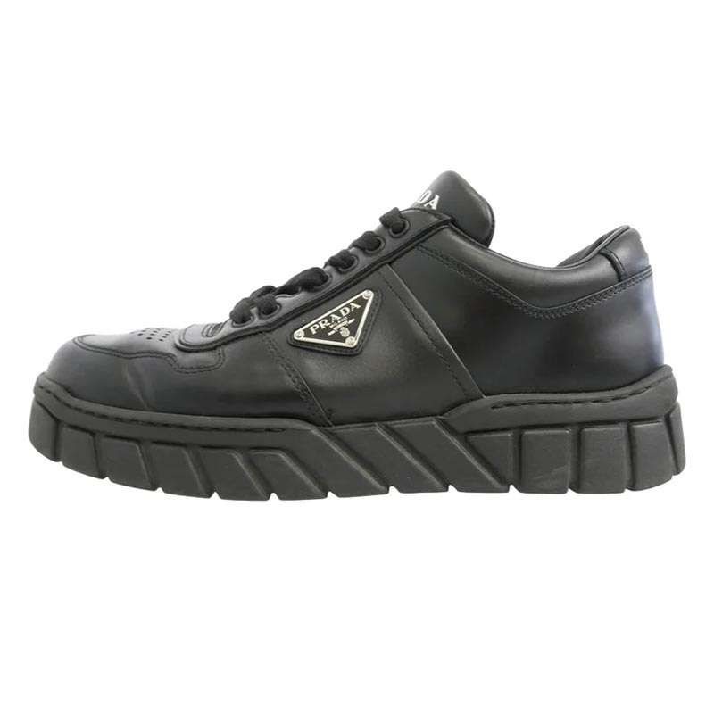 プラダ 2EE378 BLACK LEATHER SNEAKER 買取実績