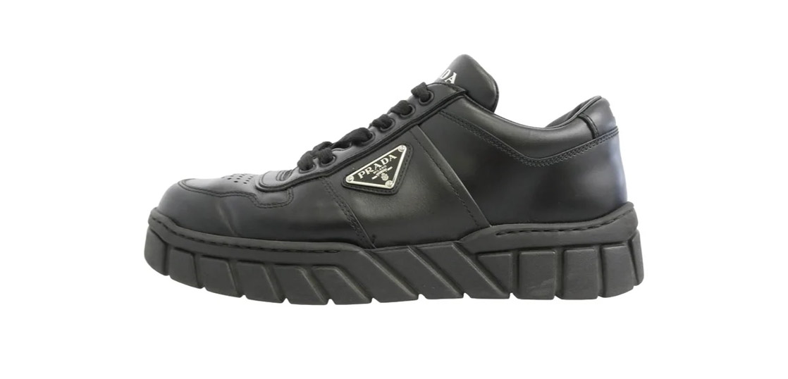 プラダ 2EE378 BLACK LEATHER SNEAKER 買取実績