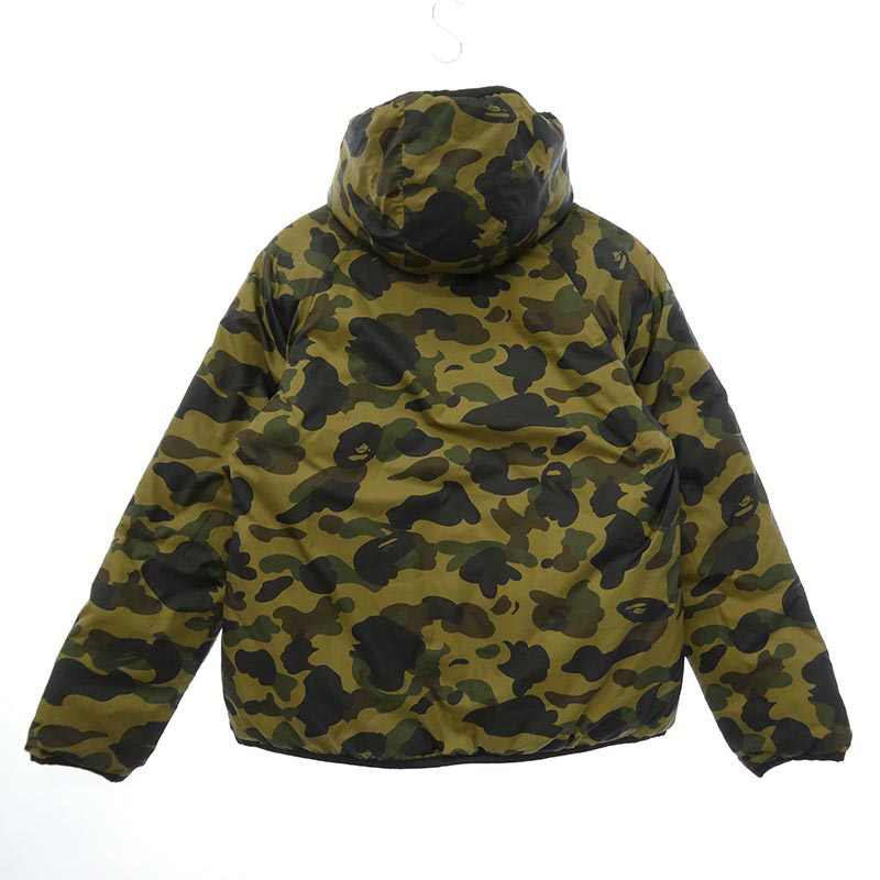 アベイシングエイプ 1870-141-048 1ST CAMO ファーストカモ ワンポイント レザーパッチ ロゴ リバーシブル グリーンカモ キルティング ダウン ジャケット 買取実績 画像