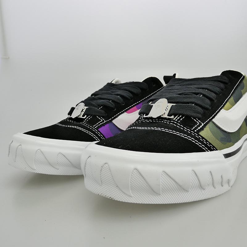 アベイシングエイプ VANS バンズ 26SS VN000Z39W09 × Vans Premium Knu Skool Camo Green バンズ プレミアム ニュースクール カモグリーン ローカット スニーカー 買取実績 画像