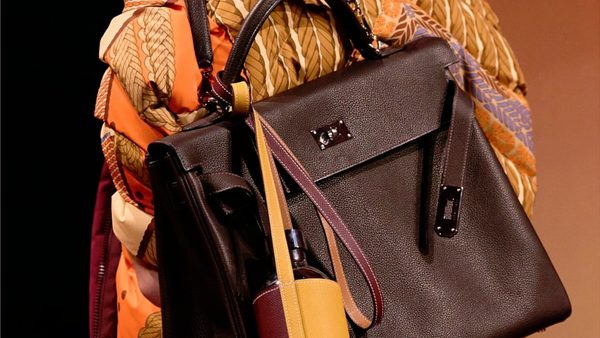 エルメスを売るタイミングはいつ?今売る・待つ・保有する判断基準を解説