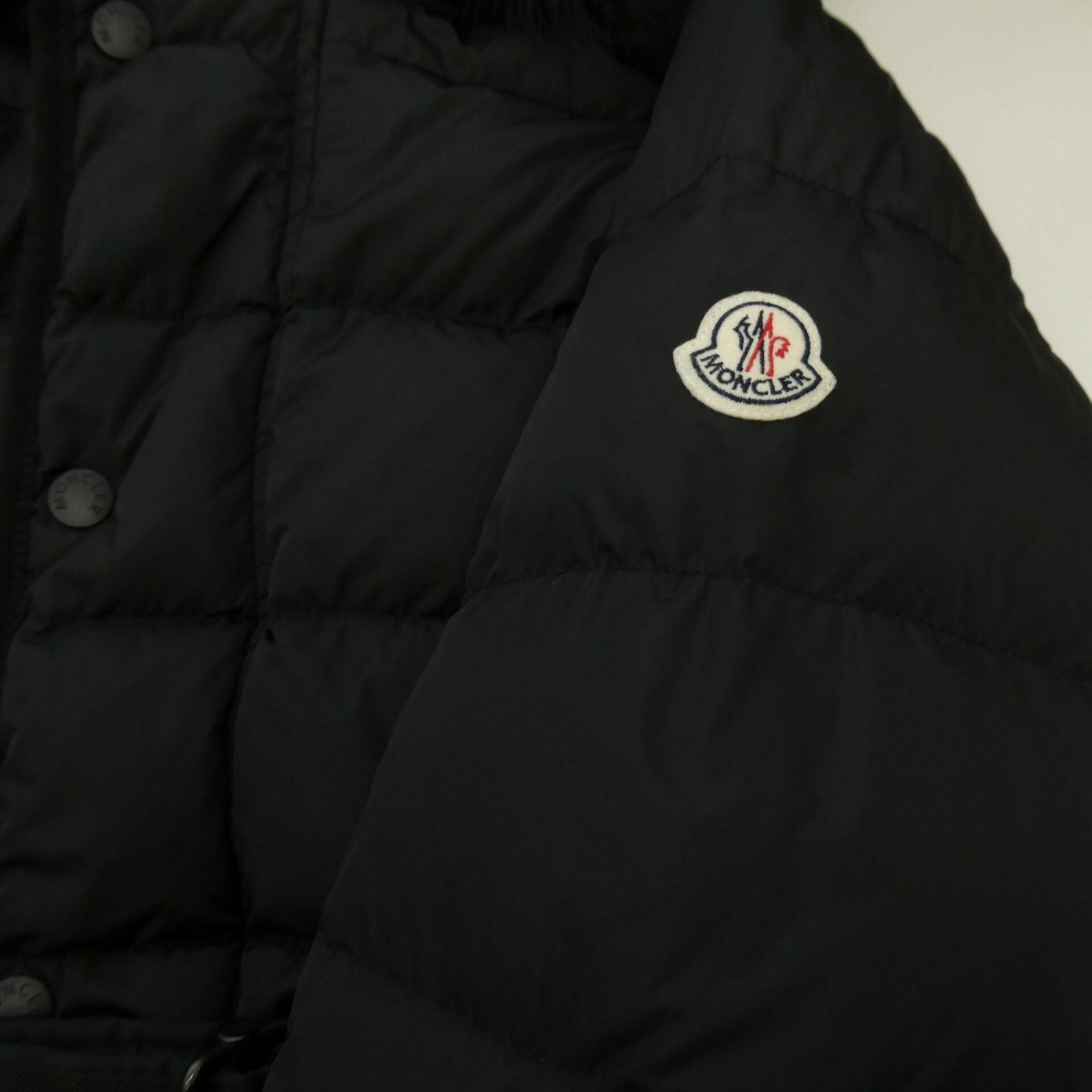 モンクレール 420914180425 54155 DYLAN GIUBBOTTO DOWN JACKET ディラン ウエストベルト コヨーテファー ロゴパッチ ダブルジップ ダウンジャケット ダウンコート 買取実績 画像