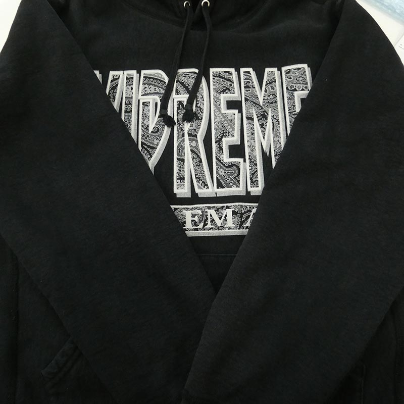 シュプリーム 17AW Paisley Fuck Em All Hooded Sweatshirt ペイズリー ロゴ フーデッド スウェットシャツ フーディー パーカー 買取実績 画像