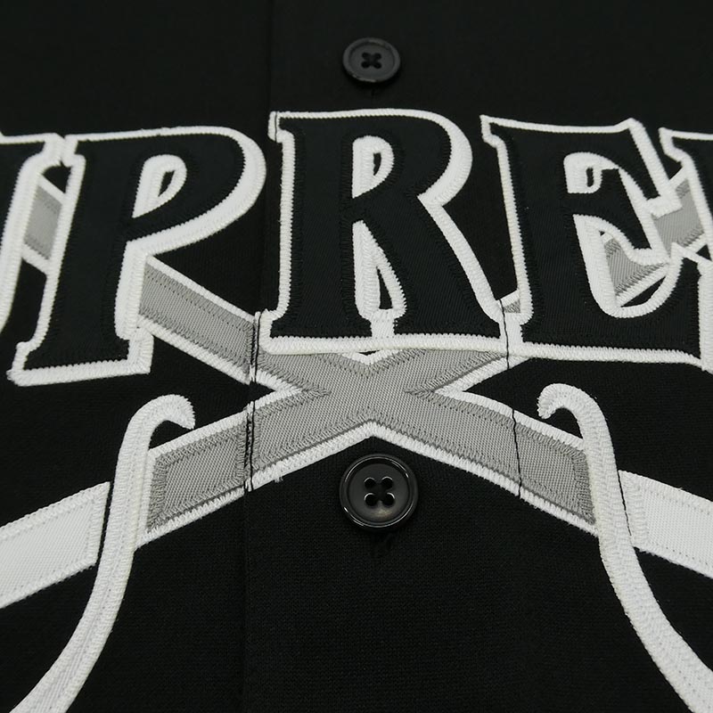 シュプリーム 25AW Swords Baseball Jersey ソーズ ベースボール ジャージー 半袖 シャツ 買取実績 画像