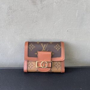 ルイヴィトン M68725 モノグラム ポルトフォイユ ドーフィーヌ コンパクトウォレット 買取実績