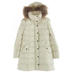 バーバリーブルーレーベル E1A80-880-02 ラクーンファー付き ダウン コート 買取実績