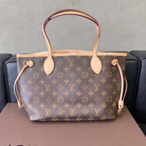 ルイヴィトン M4124 モノグラム ネヴァーフルPM トートバッグ 買取実績