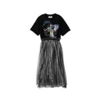 コラボレーション実績と話題性 芸能人・インフルエンサーの着用アイテム グラフィックT×チュールスカートドッキングワンピース 画像