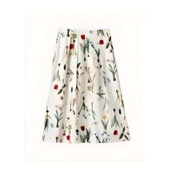 コラボレーション実績と話題性 芸能人・インフルエンサーの着用アイテム フラワープリントフレアスカート 画像