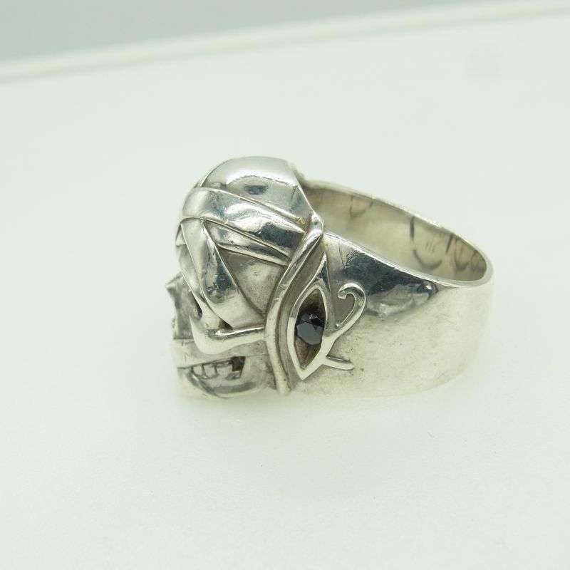 ジャスティンデイビス SRJ552 MUMMY DEAREST マミー スカル ストーンアイ リング S.RUBY/BLACK FINISH 買取実績 画像