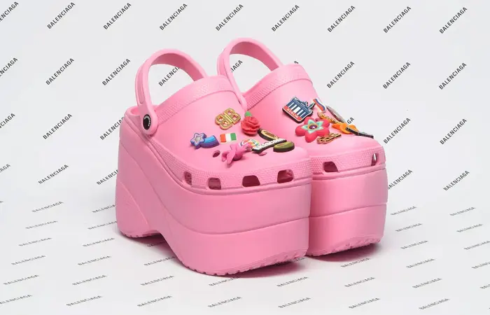 極美品 BALENCIAGA バレンシアガ x クロックス Crocs フォンホルダー スマートフォンケース ミニショルダーバッグ ラバー ネオンピンク 蛍光 ピンク 調節可能ハンドバッグ 夏フェス 旅行 散歩 681329 レディース メンズ ユニセックス スマホポーチ 斜めがけ BALENCIAGA - BALENCIAGA(バレンシアガ) ショルダーバッグ美品