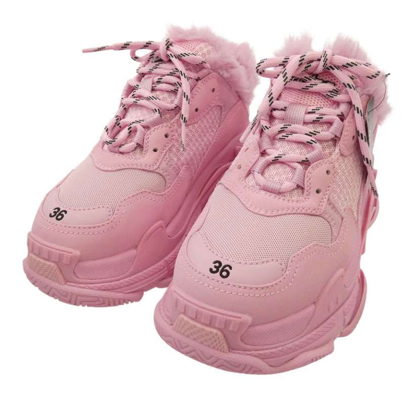 バレンシアガ 【フェイクバスターズ鑑定済み】TRIPLE S TRAINERS FUR トリプルS フェイクファー スニーカー 買取実績 画像