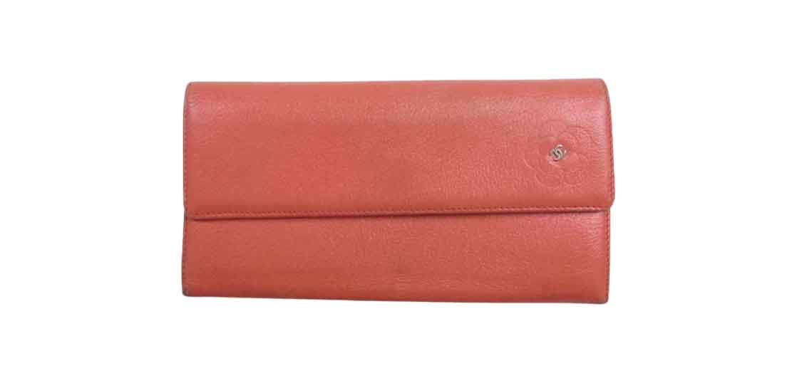 シャネル バタフライ カメリア ZIP 2つ折り 長財布 ピンク買取実績