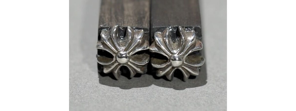 クロムハーツ 箸の先端にはシルバー製のクロスモチーフ 画像