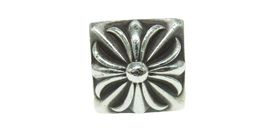 クロムハーツ（原本無） AMS販売証明カード付属 CH PLUS PYRAMID 買取実績