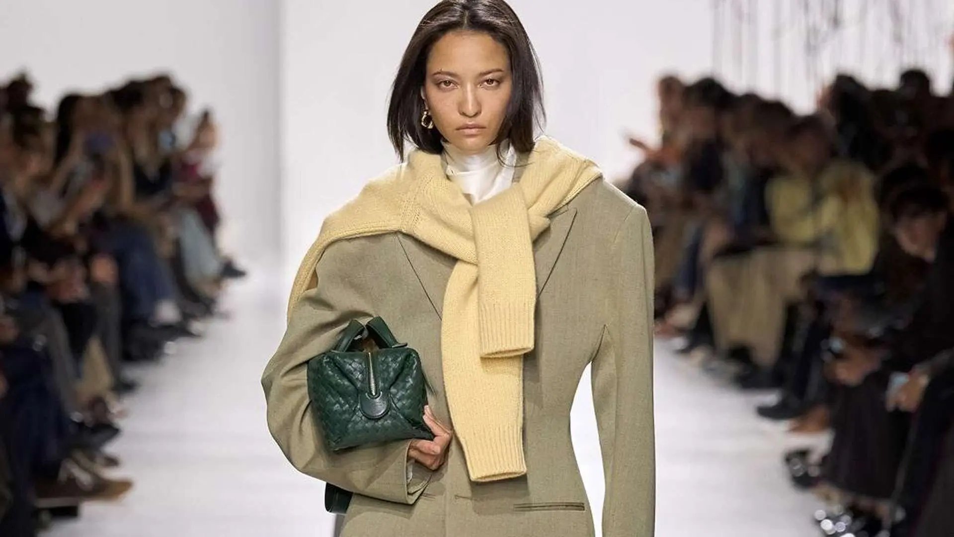 大幅値下げ 正規ボッテガヴェネタ BOTTEGA VENETA（ボッテガ・ヴェネタ） デニム 740397 V34A0 メンズ