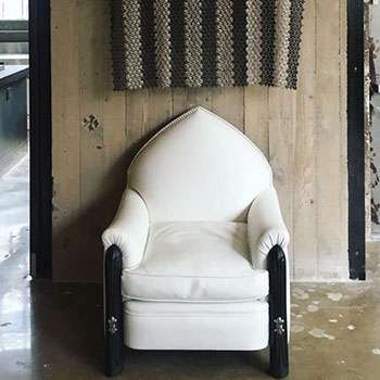 クロムハーツ 家具 ソファ 画像