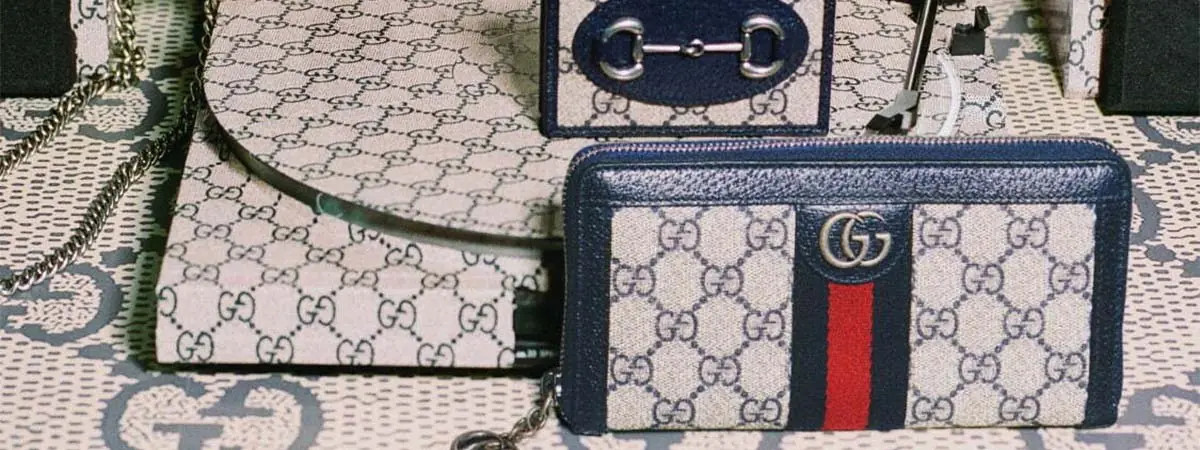 ロゴ グッチ 最新トレンド GUCCI グッチ のロゴアイテム AXES STYLE