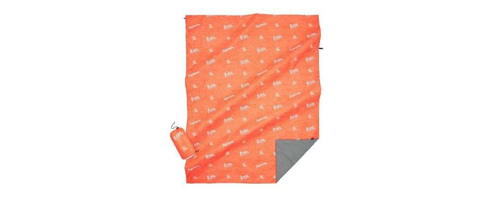 シュプリームSupreme®/SOL Escape Insulated Blanket 39,600円 画像