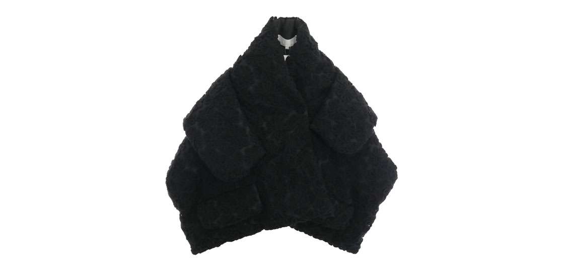 タオ コムデギャルソン 24AW TN-J009-051 ナイロンチュール刺繍 中綿 ケープ ポンチョ 買取実績