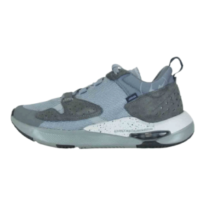 フラグメントデザイン × ナイキ ジョーダン エア ケイデンス スニーカー 買取実績