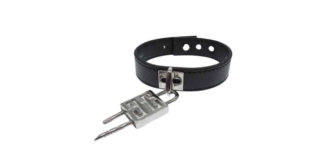 ジバンシィ BF20CEF047 ロック レザー ブレスレット ブラック シルバー 買取実績