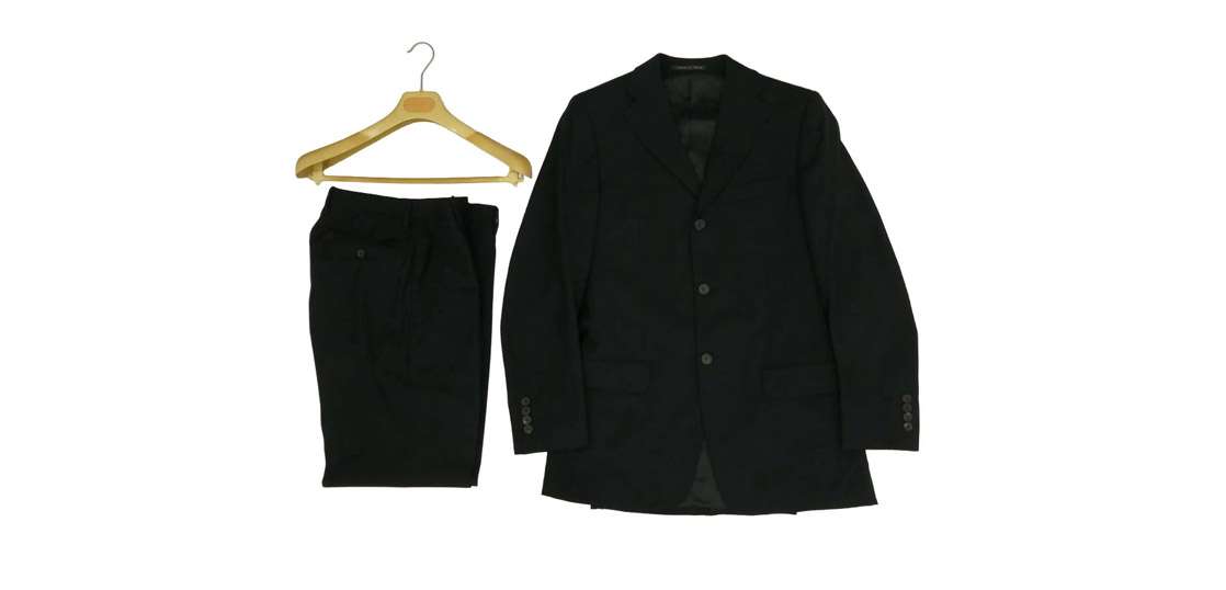 グッチ 28EGF3 イタリア製 ウール100％ 3B テーラードジャケット スラックスパンツ セットアップ スーツ 買取実績