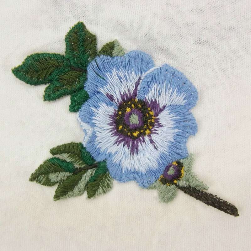 グッチ 457095 X5L89 ヴィンテージロゴ フラワー刺繍 ダメージ加工 半袖 Tシャツ 買取実績 画像