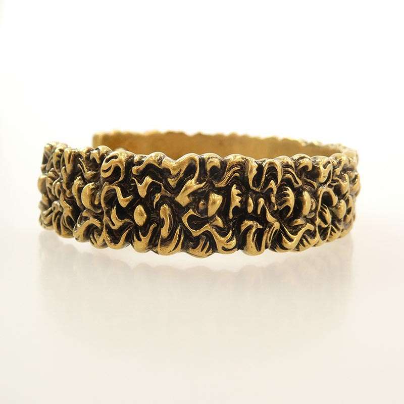 グッチ ライオン たてがみモチーフ バングル 買取実績 画像