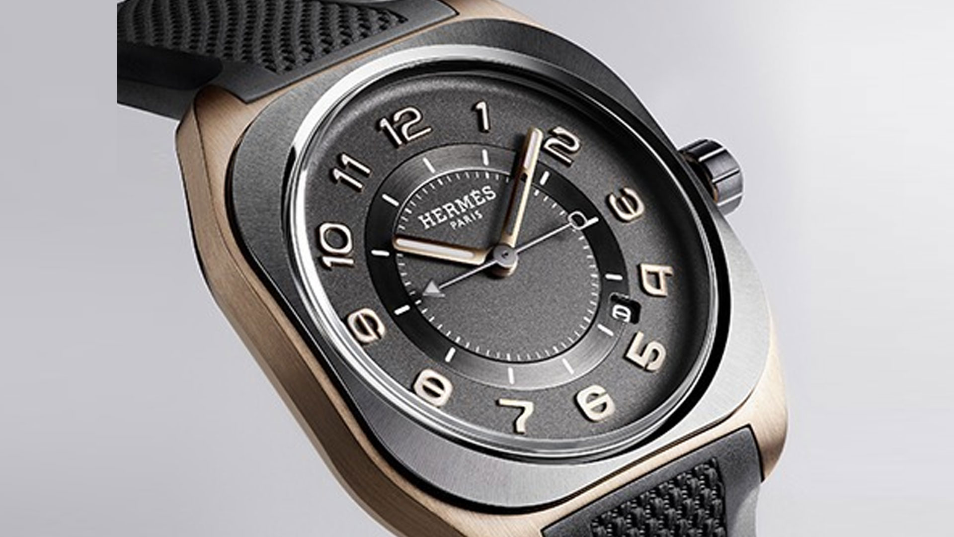 エルメスの新作メンズ腕時計「エルメス H08」をご紹介！買取価格も公開中
