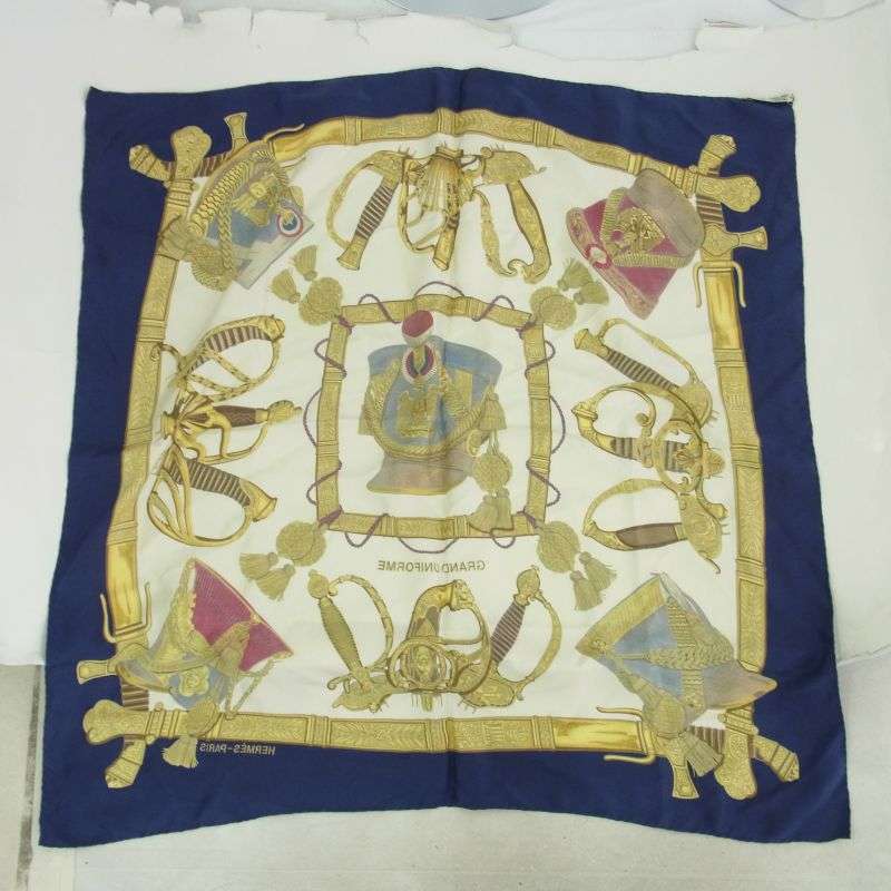 エルメス カレ90 GRAND UNIFORME グランドユニフォーム シルク スカーフ 買取実績 画像