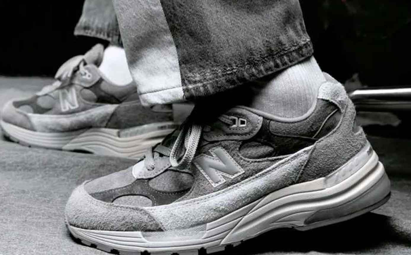 ニューバランス×リーバイスによるコラボスニーカー「Levi’s® Authorized Vintage x New Balance 992 Sneaker」の価格が高騰中! 買取価格も公開 アイキャッチ画像