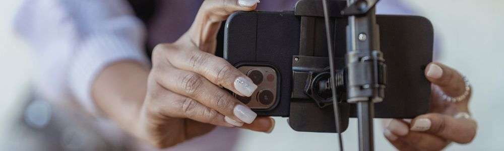 LINE査定で正確な査定額を引き出す写真撮影のコツ ピントを合わせてブレないように撮影 画像